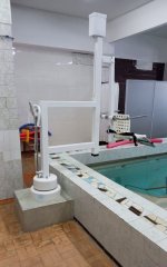 Подъёмник для опускания пациента в бассейн в санатории "Сергиевские минеральные воды"