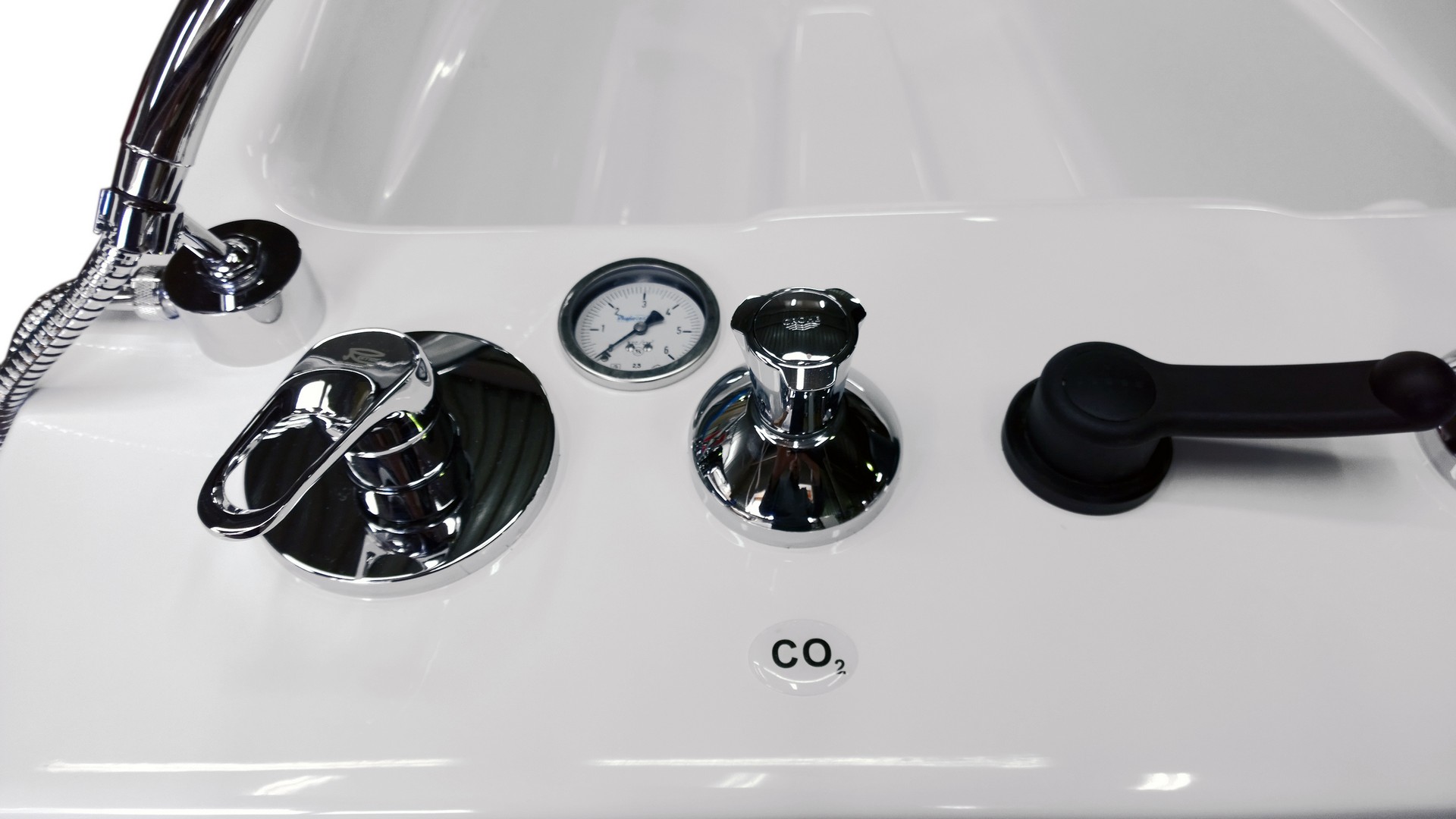 Насыщение ванны углекислым газом