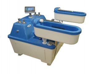 Ванна «Истра-4К» включает в себя 2 ванночки для рук и нижнюю ванночку для ног