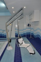 The medical lift for pools is designed to move patients with disabilities to the water working area of the pool, including during various hydrotherapeutic procedures.