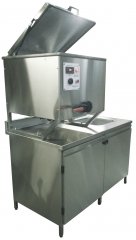 The boiler is made of stainless steel with double walls filled with heat carrier for constant and uniform heat exchange