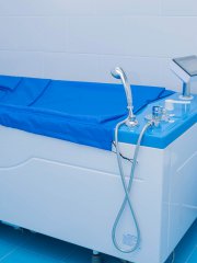 Корпус пароуглекислой ванны «Оккервиль-Комби» (ложе и боковые панели) может быть выполнен в любом цветовом исполнении по палитре RAL
